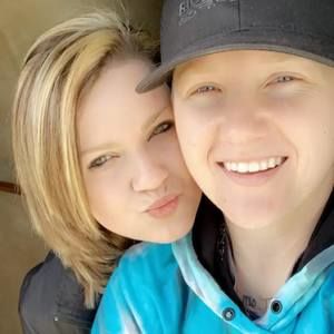 Meet your Posher, Alexxus